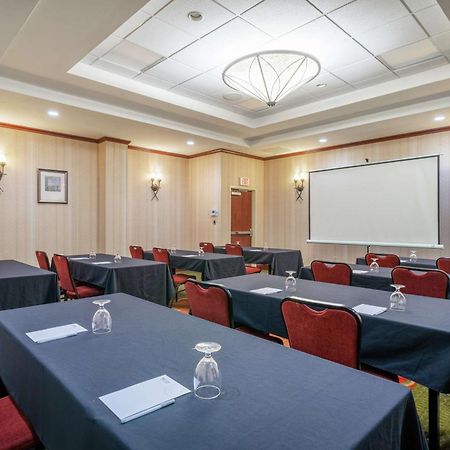 Hilton Garden Inn Morgantown Ngoại thất bức ảnh