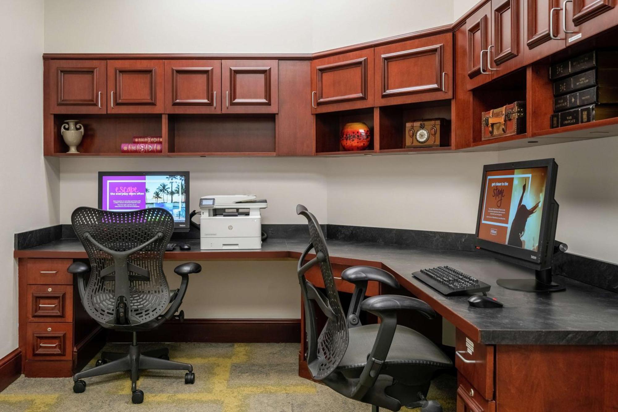 Hilton Garden Inn Morgantown Ngoại thất bức ảnh